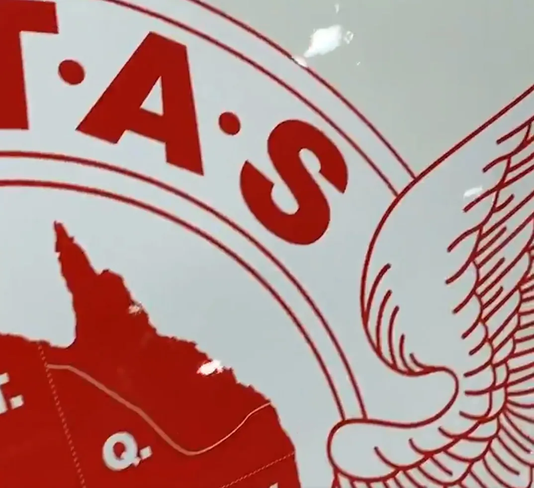 Sneak peek at Qantas's 100th year 787 colour scheme
