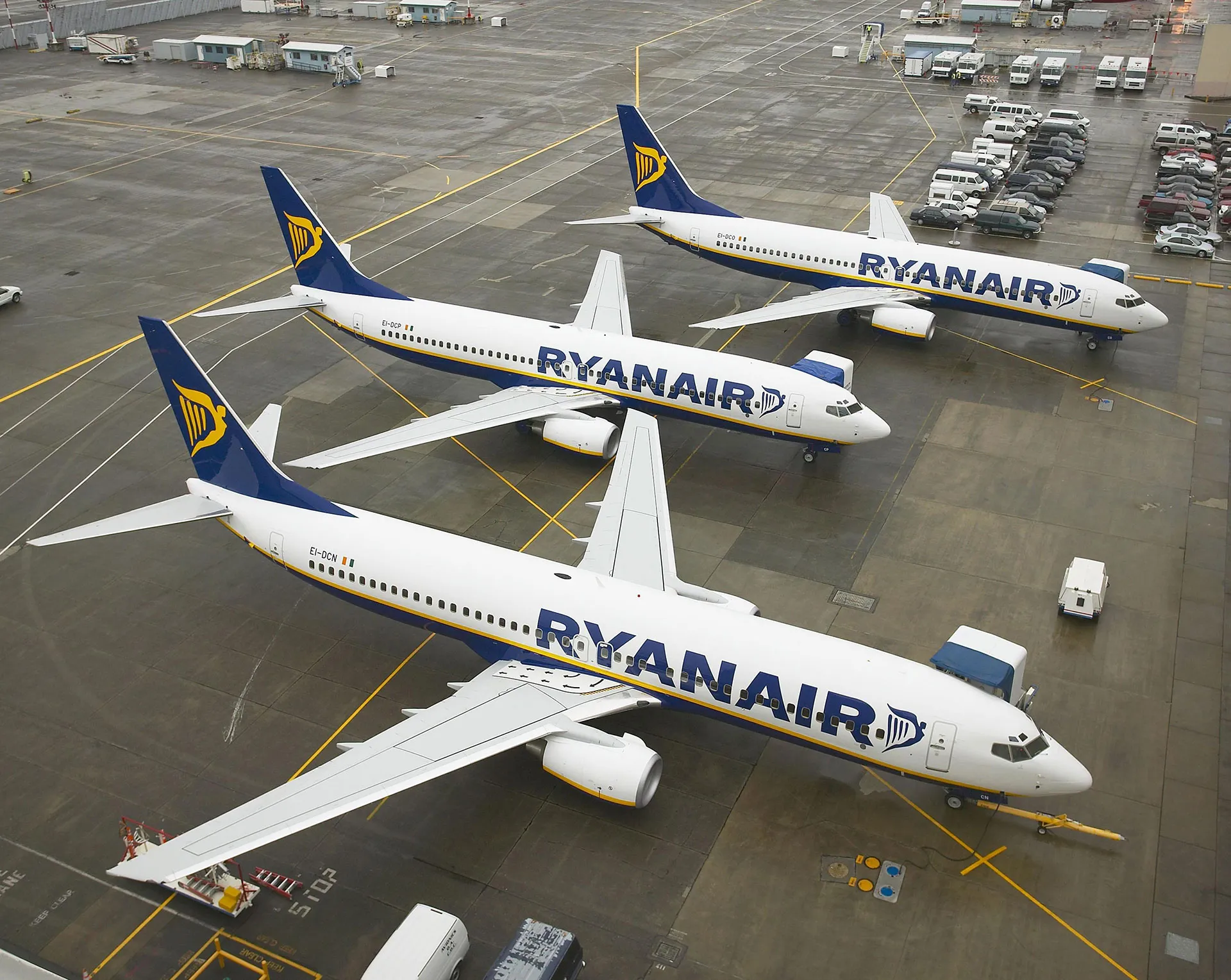 Ryanair's O'Leary renews push for "free" flights