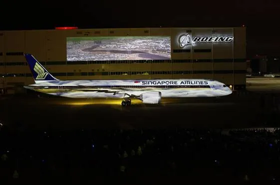 Singapore Airlines takes delivery of the first Boeing 787-10